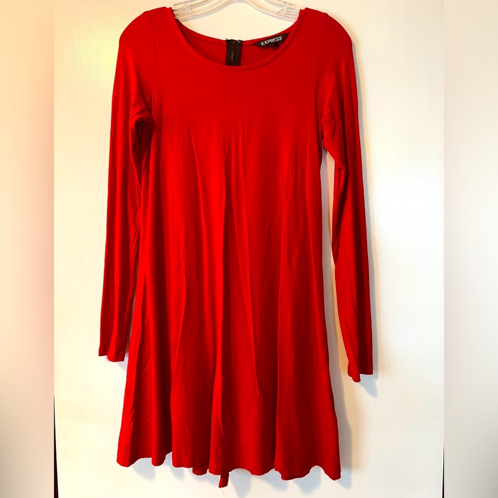 Flattering red swing dress from Express, size small